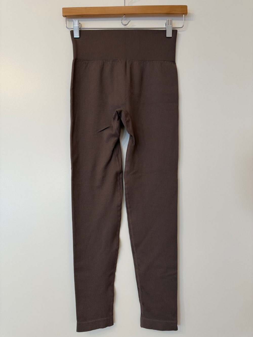 Ribbed High-Waist Leggings - Brown